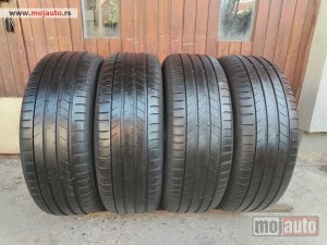 polovni delovi  3170. Gume MICHELIN 18-ice, LETNJE 235/60, Šara 6,1 mm