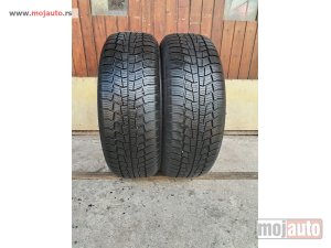 polovni delovi  3159. Gume GISLAVED 15-ice, ZIMSKE 215/65, Šara 6,8 mm, DOT 3620