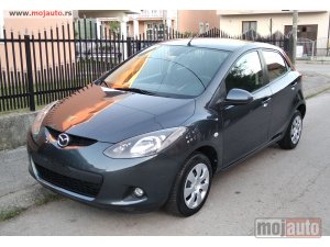 polovni Automobil Mazda 2 1.3b 