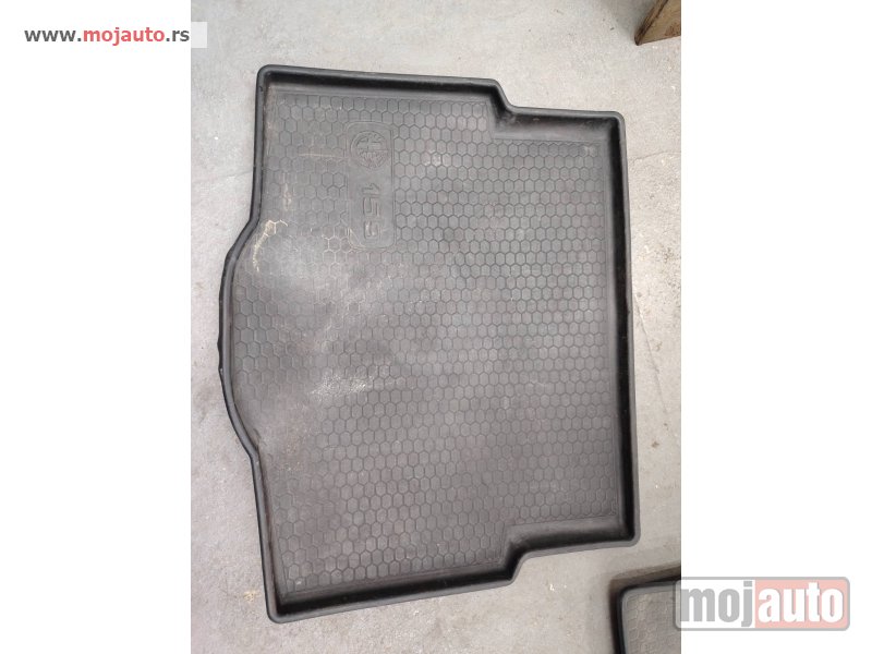 Glavna slika -  Alfa Romeo 159 kadica gepeka Originalni delovi  Moguca ugradnja delova  Alfa Romeo 147-156-166-159-GT-MiTo-Giulietta Fiat bravo 2 - croma -grande punto -multipla 2 -punto 3 -stilo-idea Freemont Panda 3 500L Lancia ypsilon-delta-musa-lybra  Ukoliko zelite - MojAuto