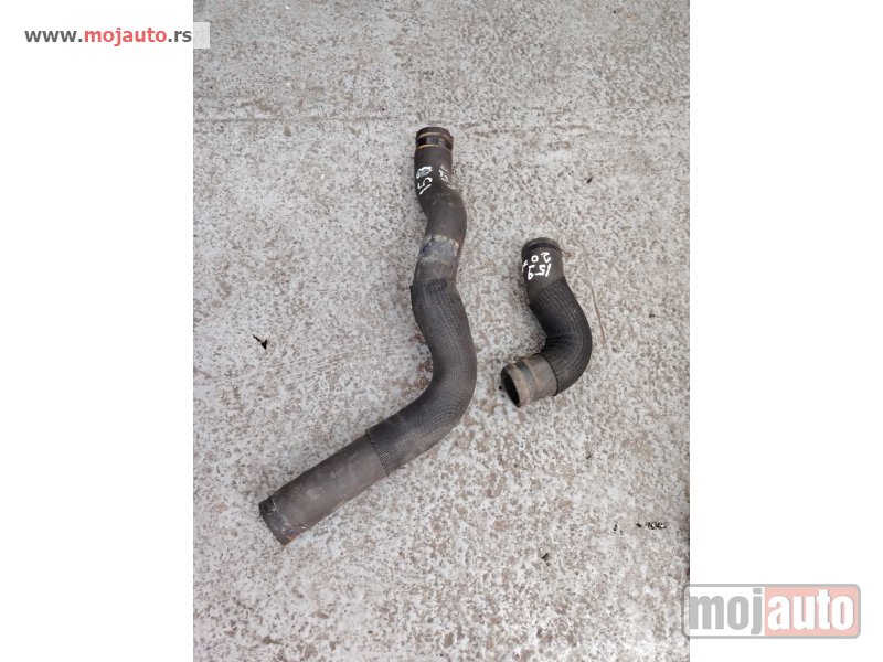 Glavna slika -  Alfa Romeo 159 2.0 jtd creva za vodu Originalni delovi  Moguca ugradnja delova  Alfa Romeo 147-156-166-159-GT-MiTo-Giulietta Fiat bravo 2 - croma -grande punto -multipla 2 -punto 3 -stilo-idea Freemont Panda 3 500L Lancia ypsilon-delta-musa-lybra  Ukoliko - MojAuto