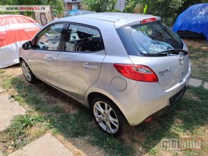 Glavna slika - Mazda 2 1.4i dva seta na alu felnama   - MojAuto