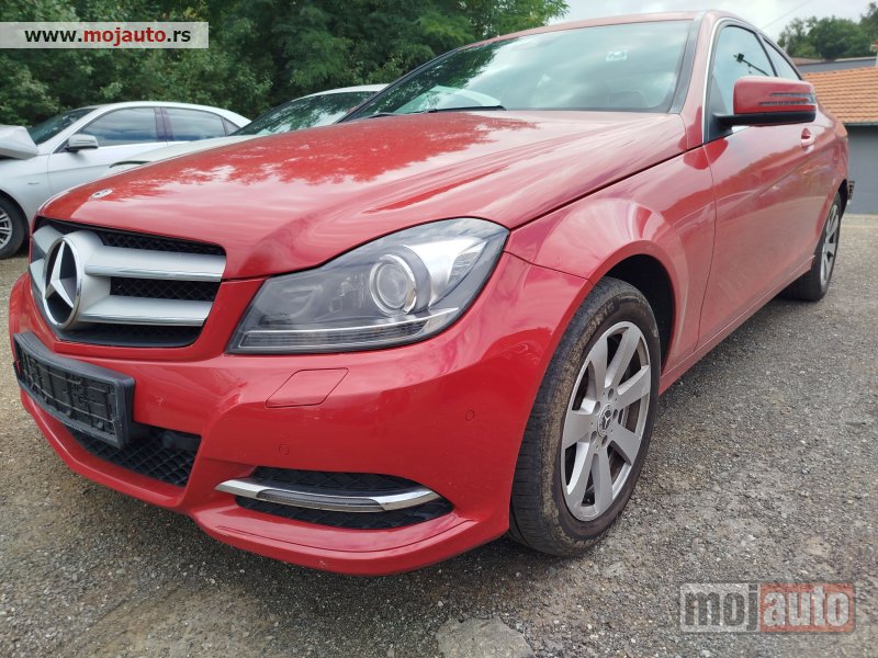 Glavna slika -  Mercedes CLC W204 restajlig u delovima - MojAuto