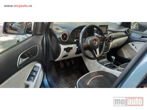 Glavna slika - Mercedes B 180 servisna - MojAuto