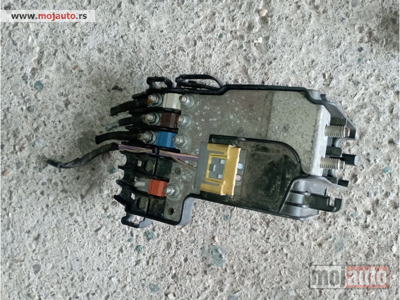 Glavna slika -  Modul osiguraca pametna klema za Peugeot 308 - MojAuto