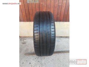 polovni delovi  3205. Guma PIRELLi 20-ica, LETNJA 245/35, Šara 6.1 mm, DOT 1324