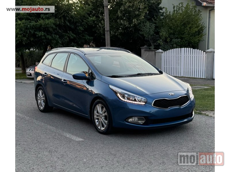 Glavna slika - Kia Ceed 1.6 CRDI STYLE  - MojAuto