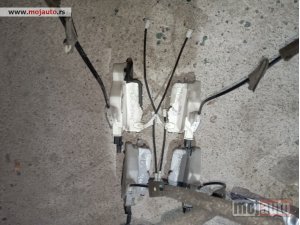 polovni delovi  Brave za Peugeot 3008