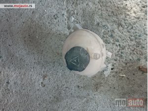 Glavna slika -  Posuda za rashladnu tecnost za Peugeot 3008 - MojAuto
