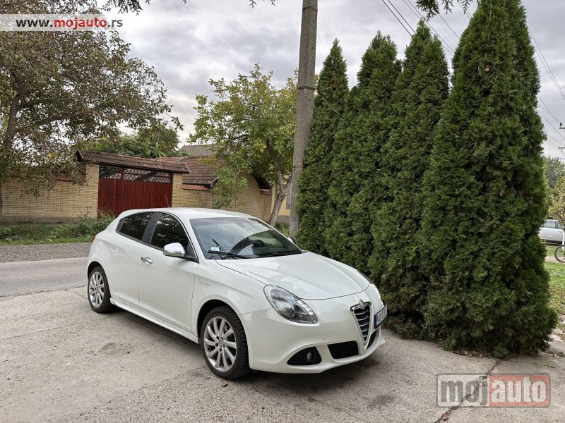 Glavna slika - Alfa Romeo Giulietta 2.0 mjt Full Stanje  - MojAuto