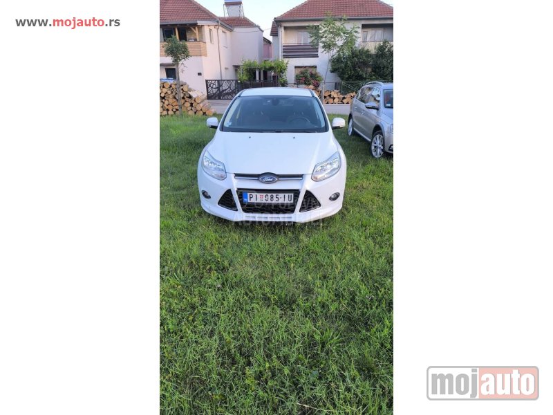 Glavna slika - Ford Focus ST line  - MojAuto