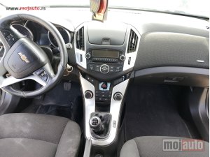 Glavna slika - Chevrolet Cruze 1.7D - MojAuto
