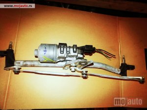 polovni delovi  Lancia y 2003/2011 motor brisaca