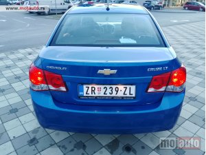 Glavna slika - Chevrolet Cruze 1.8B  - MojAuto