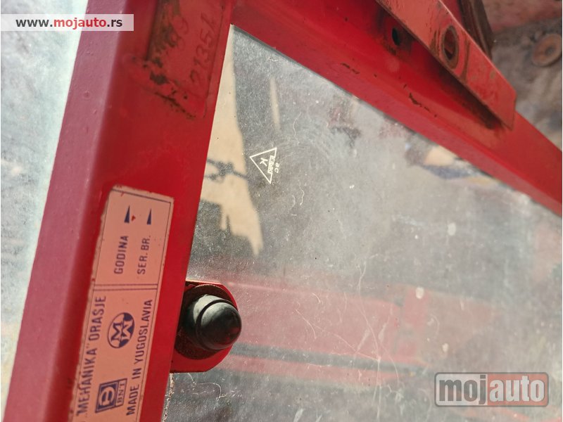 Glavna slika - IMT Kabina za traktor - MojAuto