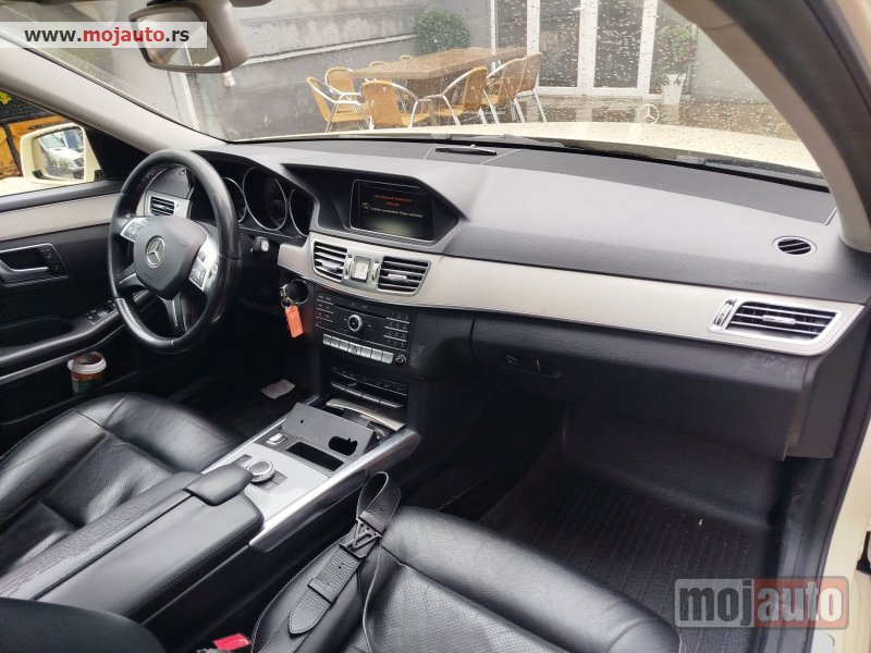 Glavna slika -  Mercedes E klasa W212 tabla - MojAuto