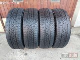 polovni delovi  3352. Gume PIRELLI 18-ice, ZIMSKE 225/60, Šara 6,5 mm, DOT 4024