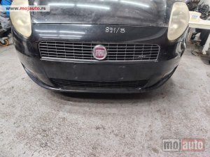 Glavna slika -  Fiat Grande Punto branik prednji kod boje 891 b Originalni delovi  Moguca ugradnja delova  Alfa Romeo 147-156-166-159-GT-MiTo-Giulietta Fiat bravo 2 - croma -grande punto -multipla 2 -punto 3 -stilo-idea Freemont Panda 3 500L 500 Lancia ypsilon-delta-musa - MojAuto