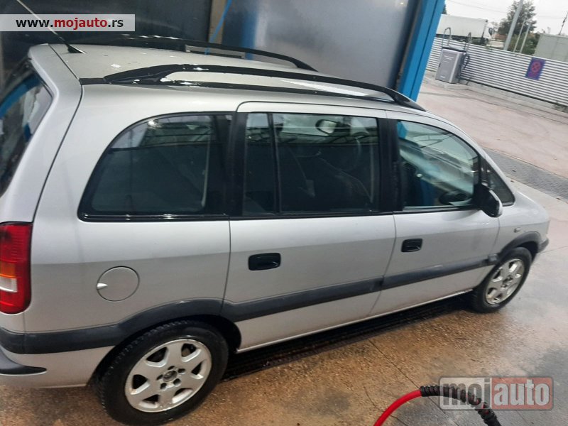 Glavna slika - Opel Zafira 7sed. reg.10.2026  - MojAuto