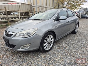 Glavna slika - Opel Astra 1.7 CDTI Cossmo  - MojAuto