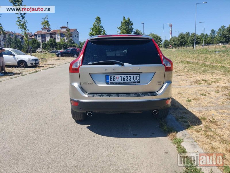 Glavna slika - Volvo XC 60   - MojAuto
