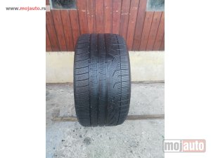 polovni delovi  3387. Guma PIRELLI 20-ica, ZIMSKA 295/30, Šara 6.3 mm, DOT 3721
