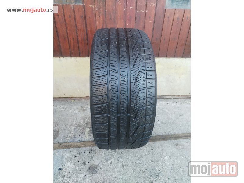 Glavna slika -  3386. Guma PIRELLI 20-ica, ZIMSKA 265/35, Šara 6.2 mm, DOT 3119 - MojAuto