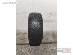 polovni delovi  3314. Guma CONTINENTAL 17-ica, ZIMSKA 225/45, Šara 8.8 mm, DOT 2823