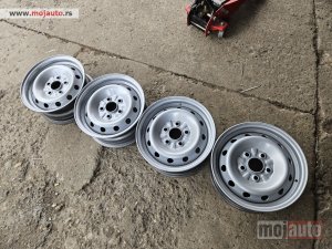 Glavna slika -  Celicne Felne 15Coli 5x120 Hyundai H1 kao nove - MojAuto
