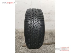 polovni delovi  3346. Guma PIRELLI 18-ica, ZIMSKA 245/50, Šara 7.7 mm, DOT 3223