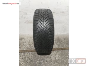 polovni delovi  3430. Guma CONTINETNAL 17-ica, ZIMSKA 225/50, Šara 8.0 mm, DOT 3222