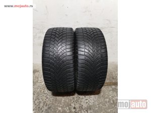 polovni delovi  3469. Gume BRIDGESTONE 18-ice, ZIMSKE 225/40, Šara 5,0 mm, DOT 2221