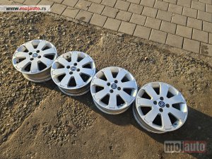 Glavna slika -  AluFelne 15Coli 4x100 Fiat Grande Punto kao nove - MojAuto