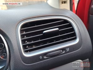 Glavna slika -  Golf 6 ventilacija na tabli Originalni delovi  Moguca ugradnja delova  Alfa Romeo 147-156-166-159-GT-MiTo-Giulietta Fiat bravo 2 - croma -grande punto -multipla 2 -punto 3 -stilo-idea Freemont Panda 3 500L 500 Lancia ypsilon-delta-musa-lybra Volkswagen Go - MojAuto