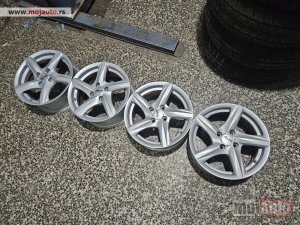 polovni delovi  AluFelne 15Coli 4x100 Fiat Grande Punto kao nove