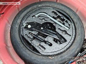 polovni delovi  Golf 6 copa sa alatom-tocak Originalni delovi  Moguca ugradnja delova  Alfa Romeo 147-156-166-159-GT-MiTo-Giulietta Fiat bravo 2 - croma -grande punto -multipla 2 -punto 3 -stilo-idea Freemont Panda 3 500L 500 Lancia ypsilon-delta-musa-lybra Volkswagen Go