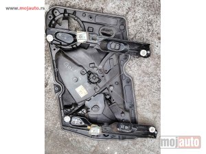 polovni delovi  Golf 6 prednji levi podizac Originalni delovi  Moguca ugradnja delova  Alfa Romeo 147-156-166-159-GT-MiTo-Giulietta Fiat bravo 2 - croma -grande punto -multipla 2 -punto 3 -stilo-idea Freemont Panda 3 500L 500 Lancia ypsilon-delta-musa-lybra Volkswagen Go