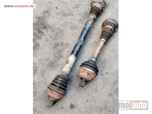 polovni delovi  Golf 6 poluosovine 2.0 TDI Originalni delovi  Moguca ugradnja delova  Alfa Romeo 147-156-166-159-GT-MiTo-Giulietta Fiat bravo 2 - croma -grande punto -multipla 2 -punto 3 -stilo-idea Freemont Panda 3 500L 500 Lancia ypsilon-delta-musa-lybra Volkswagen Gol
