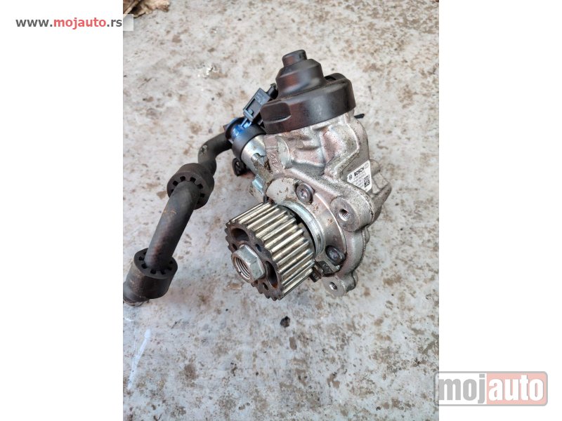 Glavna slika -  Golf 6 pumpa visokog pritiska 2.0 TDI 140 KS Originalni delovi  Moguca ugradnja delova  Alfa Romeo 147-156-166-159-GT-MiTo-Giulietta Fiat bravo 2 - croma -grande punto -multipla 2 -punto 3 -stilo-idea Freemont Panda 3 500L 500 Lancia ypsilon-delta-musa-ly - MojAuto