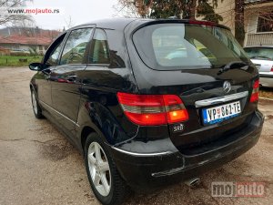 Glavna slika - Mercedes B 180 Reg8.2026 diz  - MojAuto