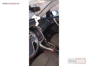 Glavna slika - Opel Astra J  - MojAuto