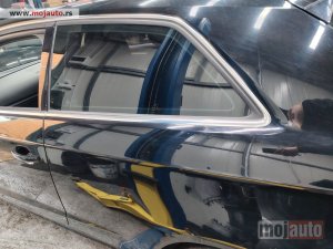 Glavna slika -  Audi a3 v8 zadnje levo staklo 3v fabrički zatamljeno 2012-2020 Originalni delovi  Moguca ugradnja delova  Alfa Romeo 147-156-166-159-GT-MiTo-Giulietta Fiat bravo 2 - croma -grande punto -multipla 2 -punto 3 -stilo-idea Freemont Panda 3 500L 500 Lancia yps - MojAuto