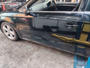 Glavna slika -  Audi a3 v8 leva spoljna kvaka 2012-2020 Originalni delovi&nbsp; Moguca ugradnja delova  Alfa Romeo 147-156-166-159-GT-MiTo-Giulietta Fiat bravo 2 - croma -grande punto -multipla 2 -punto 3 -stilo-idea Freemont Panda 3 500L 500 Lancia ypsilon-delta-musa-ly - MojAuto