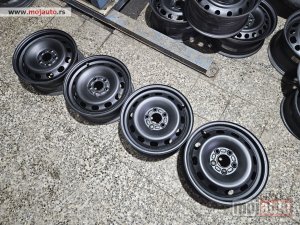 Glavna slika -  Celicne Felne 15Coli 5x108 Ford kao nove odlicne - MojAuto