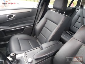 polovni Automobil Mercedes E 200 Na ime kupca 