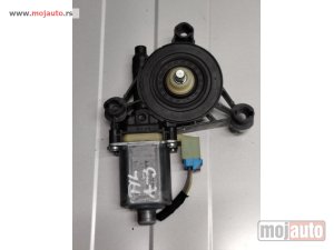 Glavna slika -  Audi a3 v8 motor podizača stakla prednji levi 2012-2020  Originalni delovi  Moguca ugradnja delova  Alfa Romeo 147-156-166-159-GT-MiTo-Giulietta Fiat bravo 2 - croma -grande punto -multipla 2 -punto 3 -stilo-idea Freemont Panda 3 500L 500 Lancia ypsilon-d - MojAuto