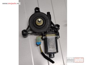 Glavna slika -  Audi a3 v8 motor podizača stakla prednji desni 2012-2020 Originalni delovi  Moguca ugradnja delova  Alfa Romeo 147-156-166-159-GT-MiTo-Giulietta Fiat bravo 2 - croma -grande punto -multipla 2 -punto 3 -stilo-idea Freemont Panda 3 500L 500 Lancia ypsilon-d - MojAuto