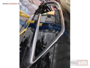 Glavna slika -  Audi a3 v8 lajsna hrom na staklu 3 vrata 2012-2020 Originalni delovi  Moguca ugradnja delova  Alfa Romeo 147-156-166-159-GT-MiTo-Giulietta Fiat bravo 2 - croma -grande punto -multipla 2 -punto 3 -stilo-idea Freemont Panda 3 500L 500 Lancia ypsilon-delta-m - MojAuto