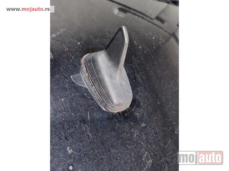 Glavna slika -  Audi a3 v8 antena na krovu 2012-2020 Originalni delovi  Moguca ugradnja delova  Alfa Romeo 147-156-166-159-GT-MiTo-Giulietta Fiat bravo 2 - croma -grande punto -multipla 2 -punto 3 -stilo-idea Freemont Panda 3 500L 500 Lancia ypsilon-delta-musa-lybra Volk - MojAuto
