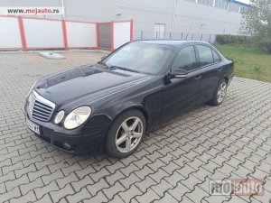 Glavna slika - Mercedes E 200   - MojAuto
